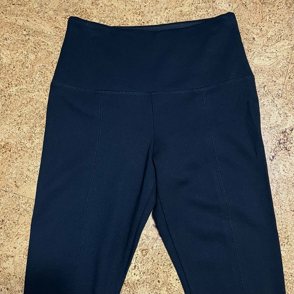 Lyssé Center Seam Black Ponte Leggings #1519 Sz S - Picture 4 of 10